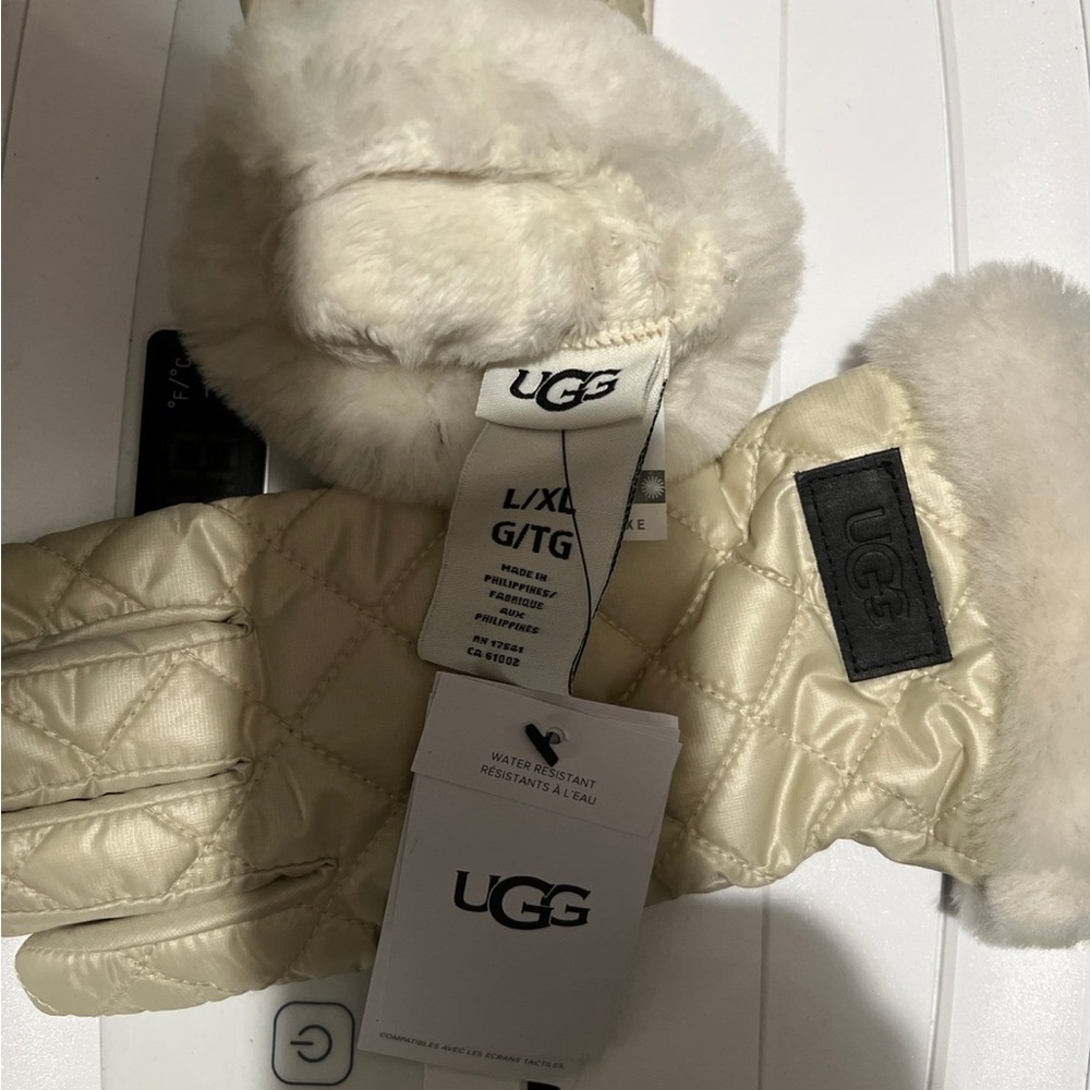 UGG Women's Beige Quilted Mittens